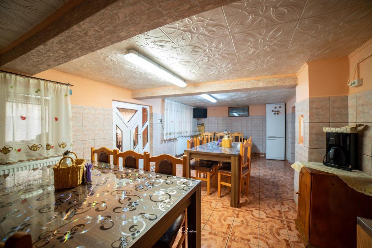 Casa Cosmina Arieseni Villa ภายนอก รูปภาพ